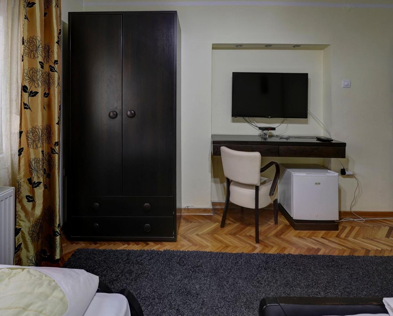 Hotel Perla Ldm Leskovac Leskovac  Eksteriør billede