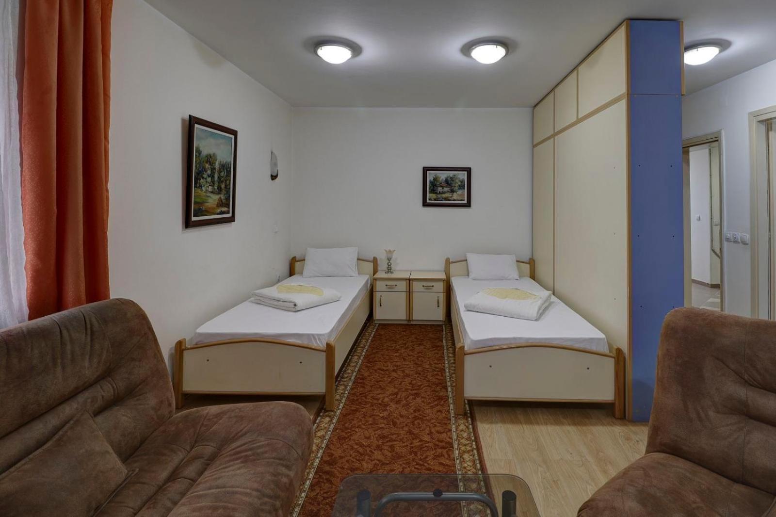 Hotel Perla Ldm Leskovac Leskovac  Eksteriør billede